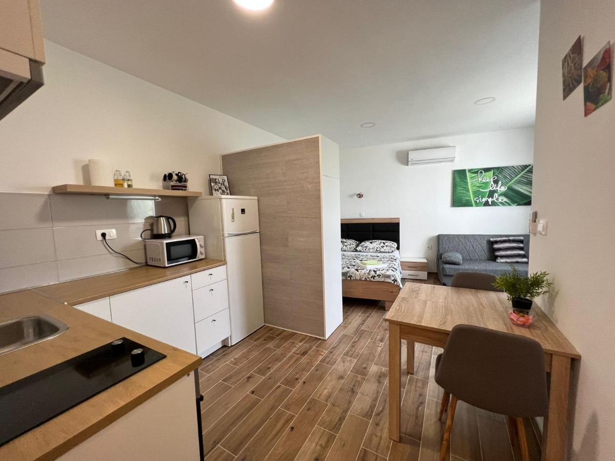 Apartman Solin 2, Parking Apartment Exterior photo